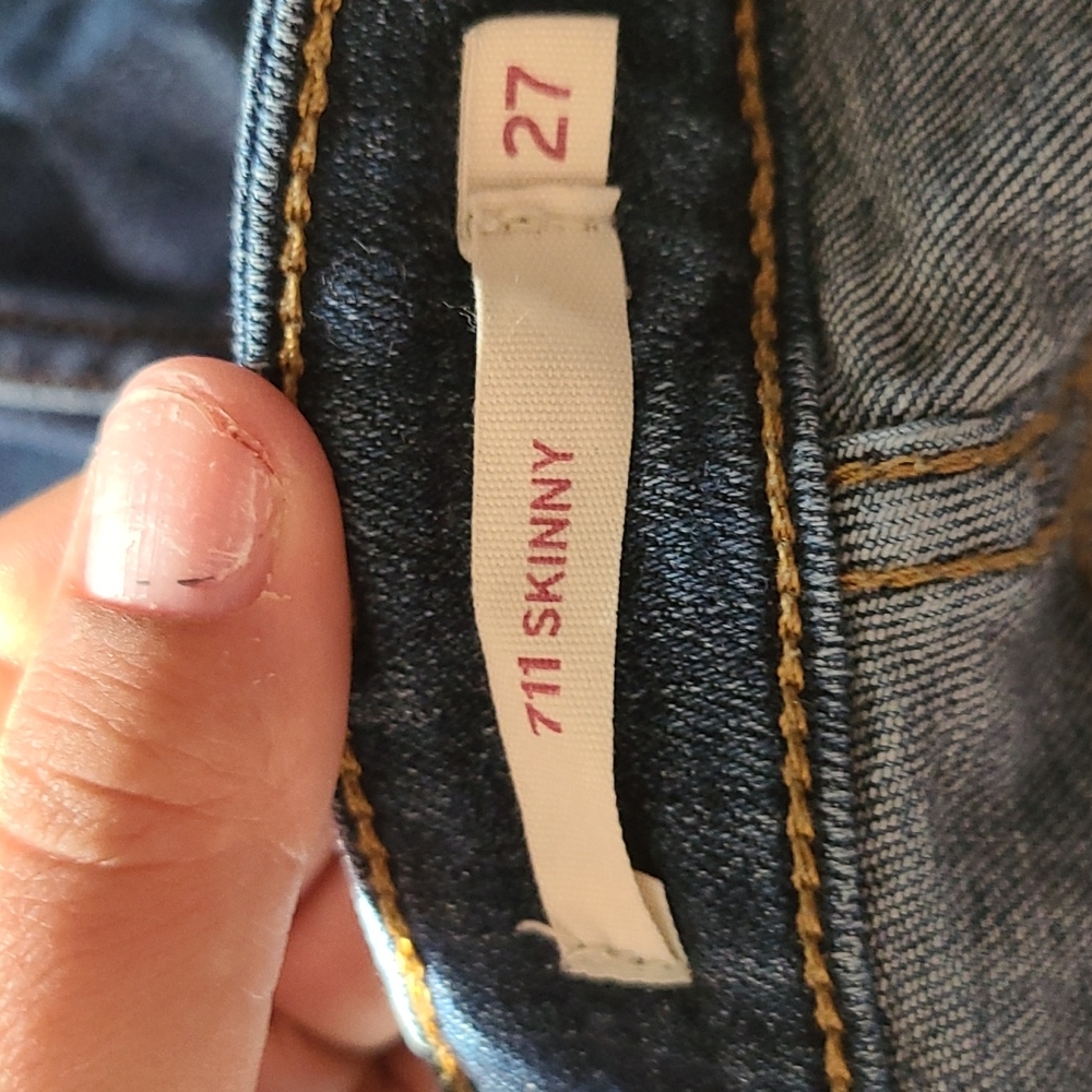 Levis - Picture 2 of 6